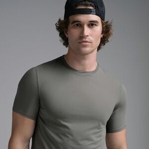 SKIMS Men’s Flex Tee NWT